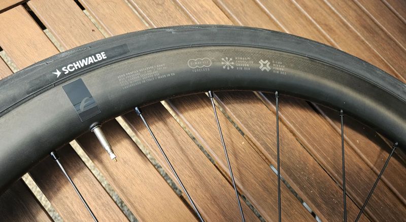 FULCRUM Wind 42 Disc Brake – moderní kola s karbonovými ráfky - NOVÁ