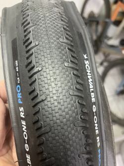 Prodám Schwalbe G-one RS Pro tlr 40-622
