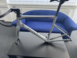 Rámová sada BMC Roadmachine 01 ONE, TOP stav