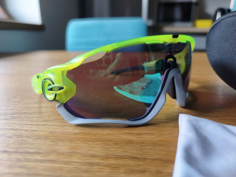 sportovní brýle OAKLEY Jawbreaker CUSTOM a ACTUATOR SQ