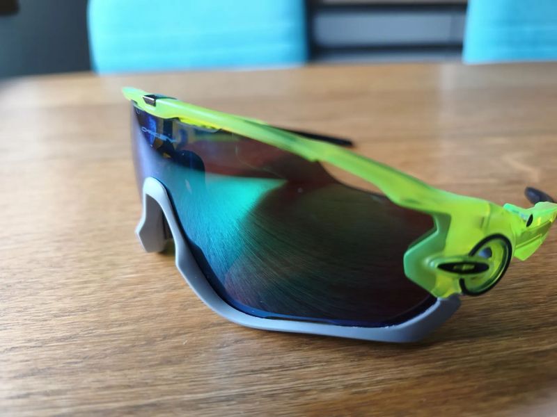 sportovní brýle OAKLEY Jawbreaker CUSTOM a ACTUATOR SQ