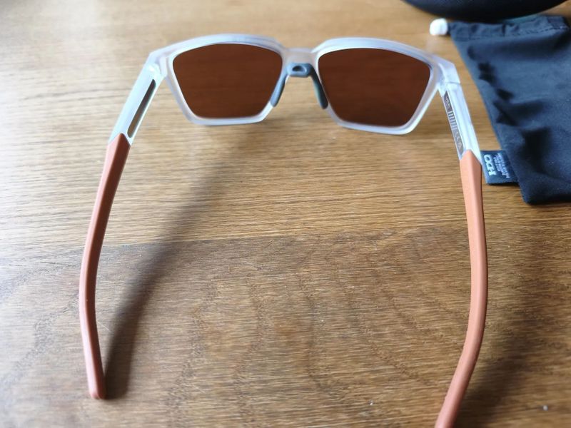 sportovní brýle OAKLEY Jawbreaker CUSTOM a ACTUATOR SQ