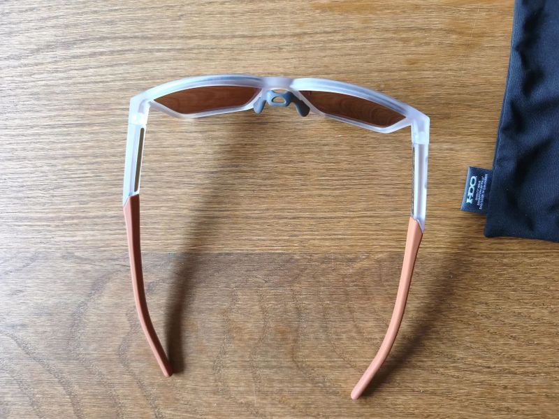 sportovní brýle OAKLEY Jawbreaker CUSTOM a ACTUATOR SQ