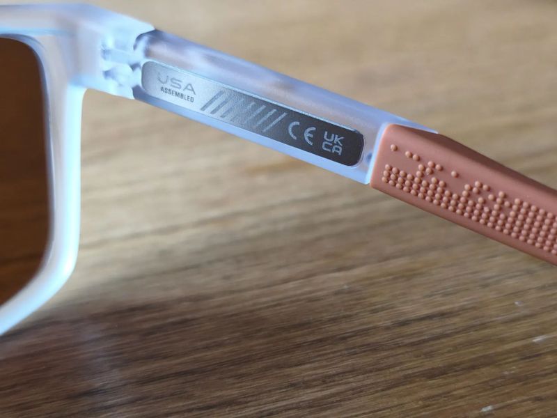 sportovní brýle OAKLEY Jawbreaker CUSTOM a ACTUATOR SQ