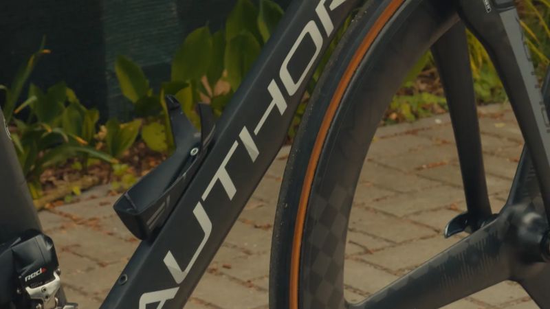 Author Airman TT — SRAM RED eTap + wattmetr Quarq | full karbon | vel. 535
