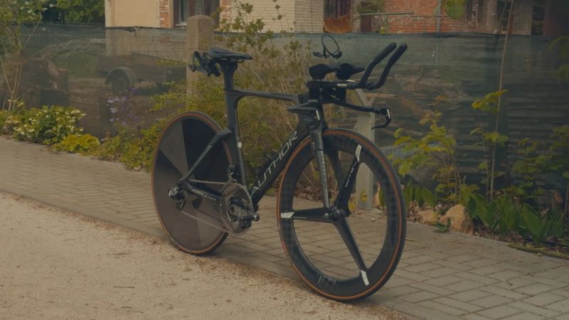 Author Airman TT — SRAM RED eTap + wattmetr Quarq | full karbon | vel. 535