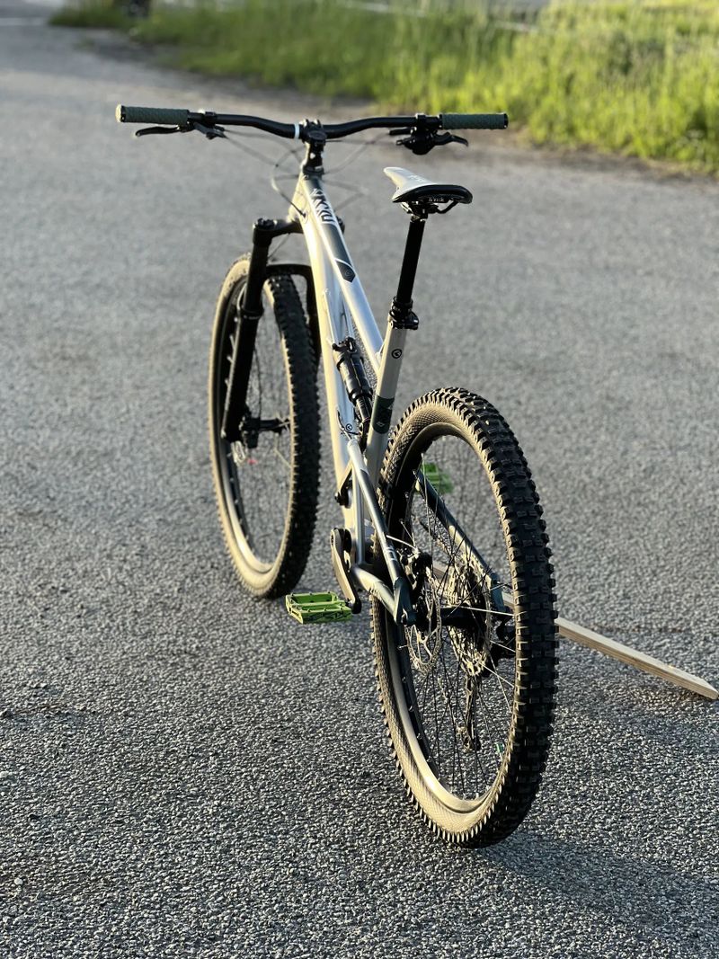 Kellys Thorx 10