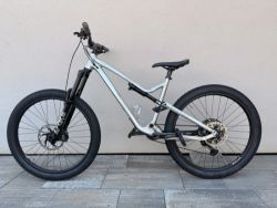 Commencal Meta AM V4.2