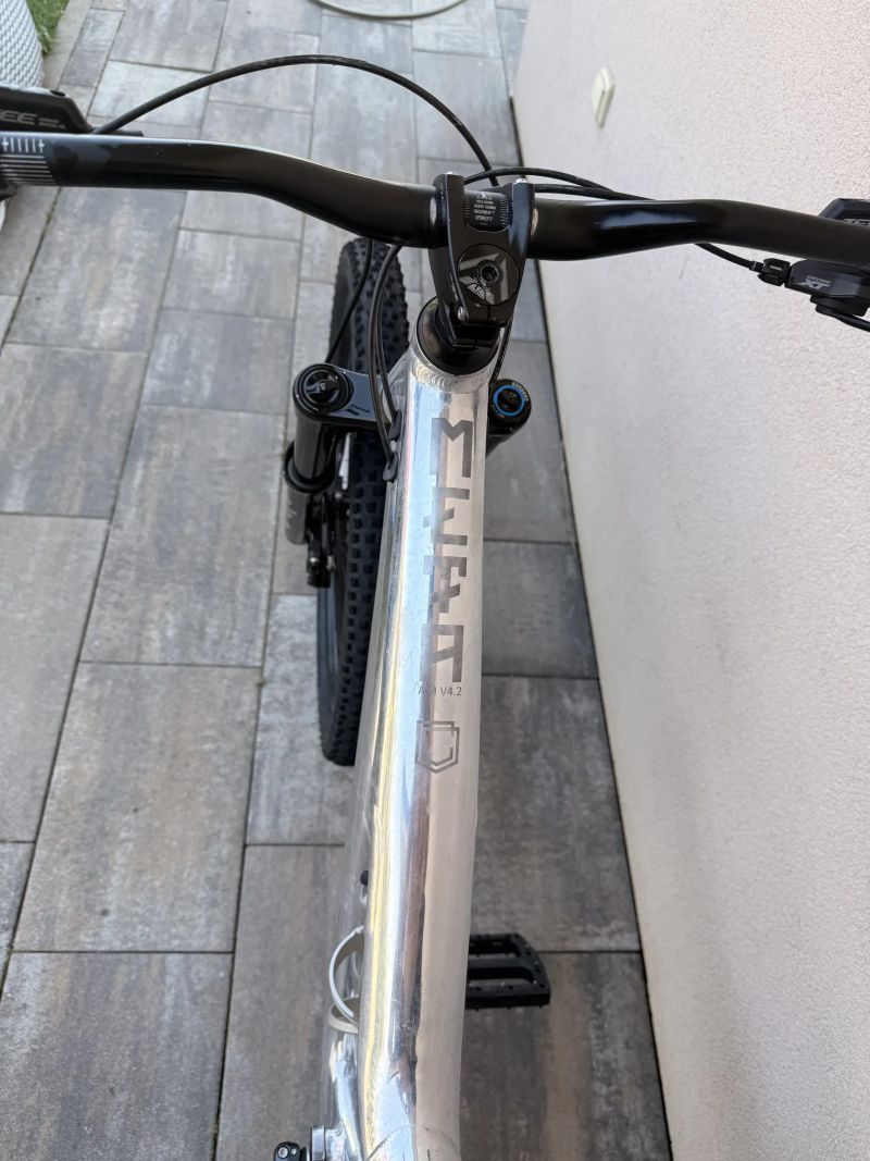 Commencal Meta AM V4.2
