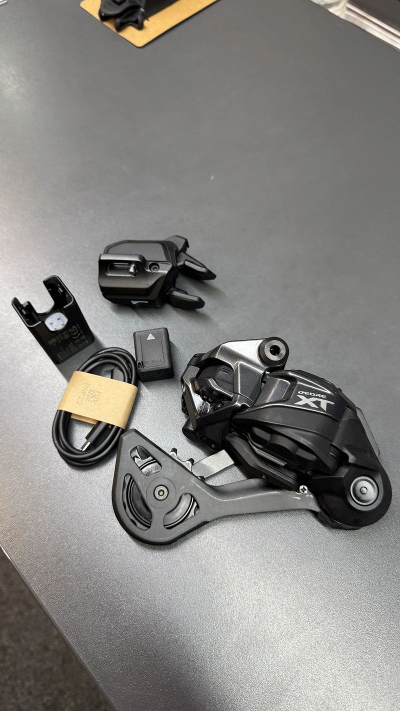Bezdrátová přehazovačka Shimano XT Di2