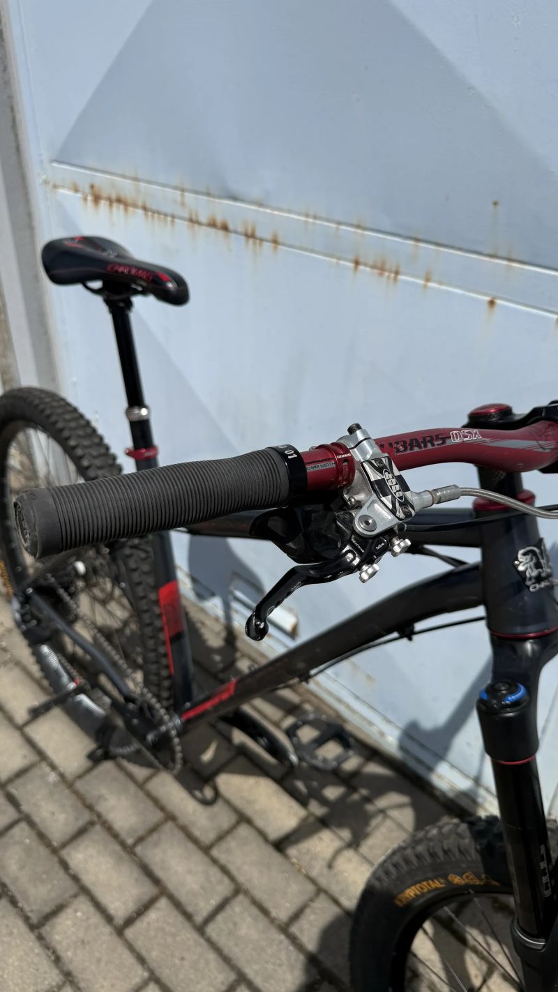 Hardtail Enduro na rámu CHROMAG ROOTDOWN