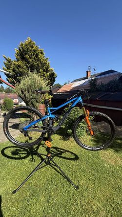 Prodám CUBE Stereo 150 C:62 SL 29 (2023) – TOP stav, Fox Factory Kashima / Shimano XT