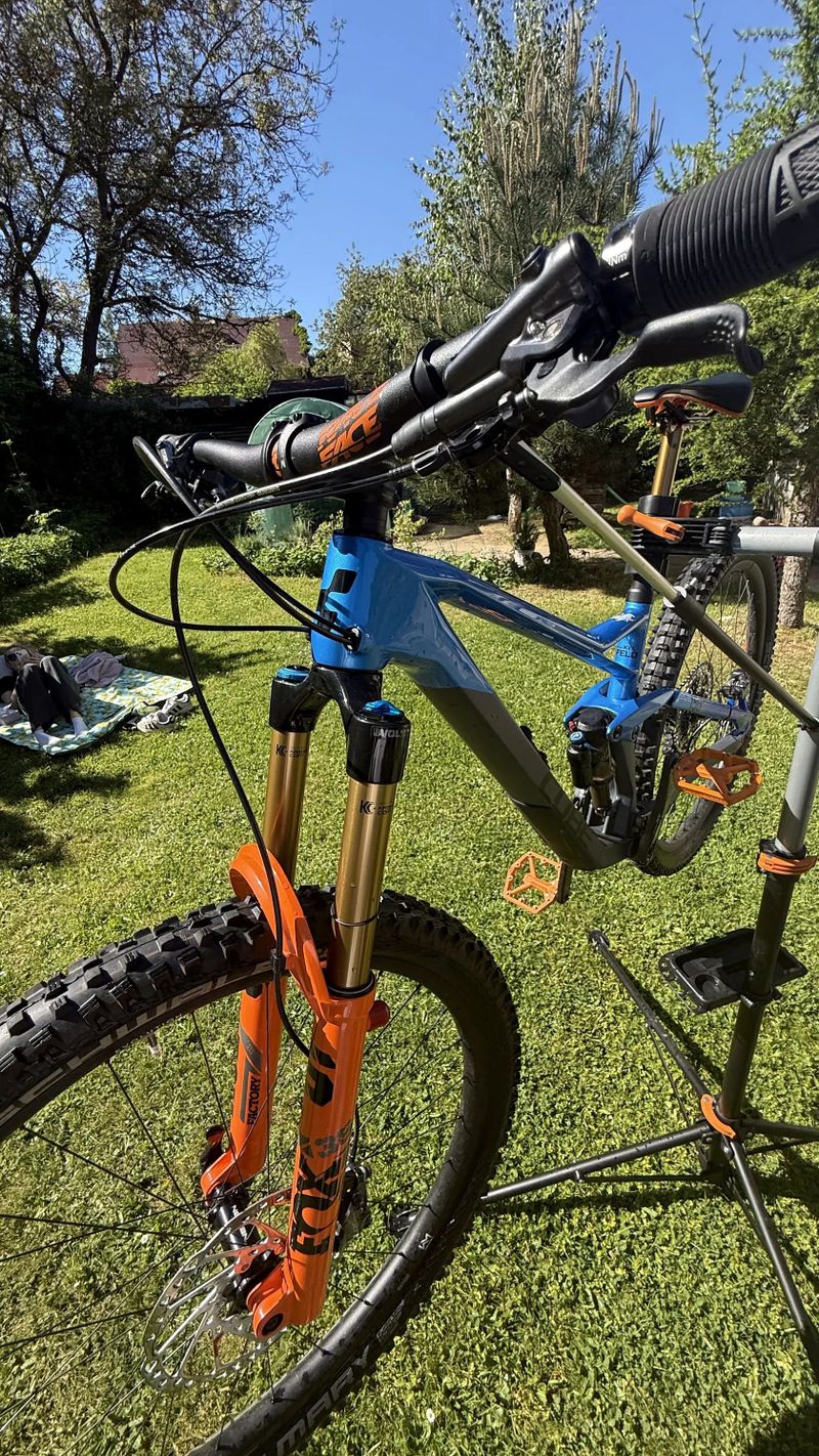 Prodám CUBE Stereo 150 C:62 SL 29 (2023) – TOP stav, Fox Factory Kashima / Shimano XT