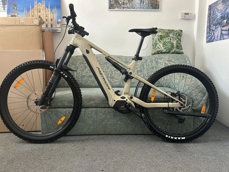 Merida eONE-SIXTY 575 Earth Powder vel. M