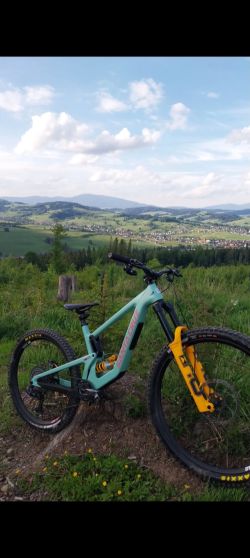 Santa Cruz Nomad V6