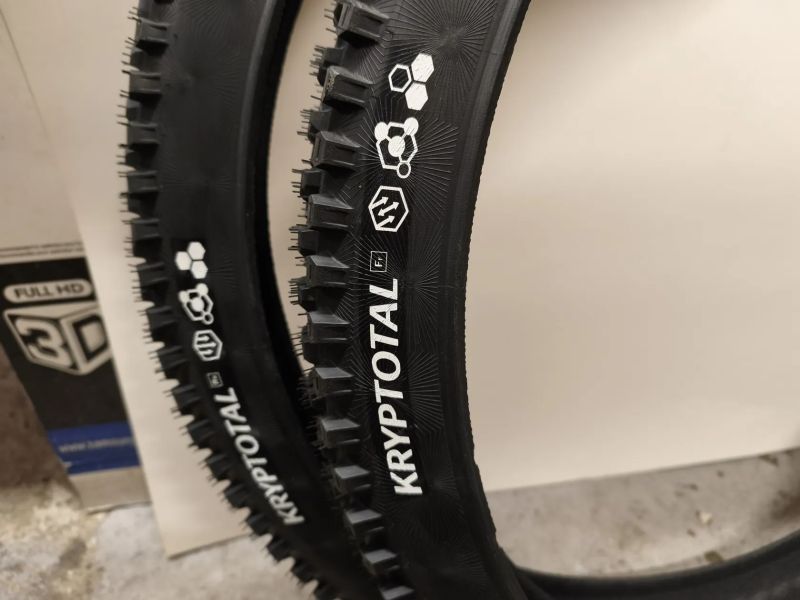 Continental Kryptotal 29"x2.4 + 27.5"x2.4