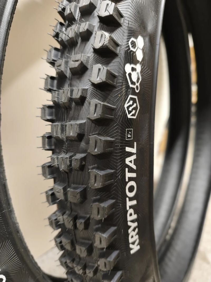 Continental Kryptotal 29"x2.4 + 27.5"x2.4