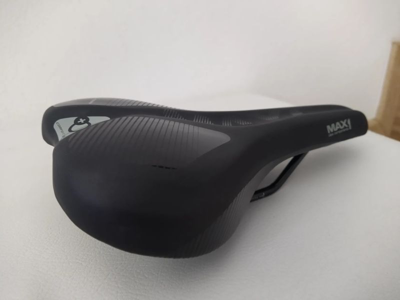 Pánské sedlo MAX1 Comfort Plus 150