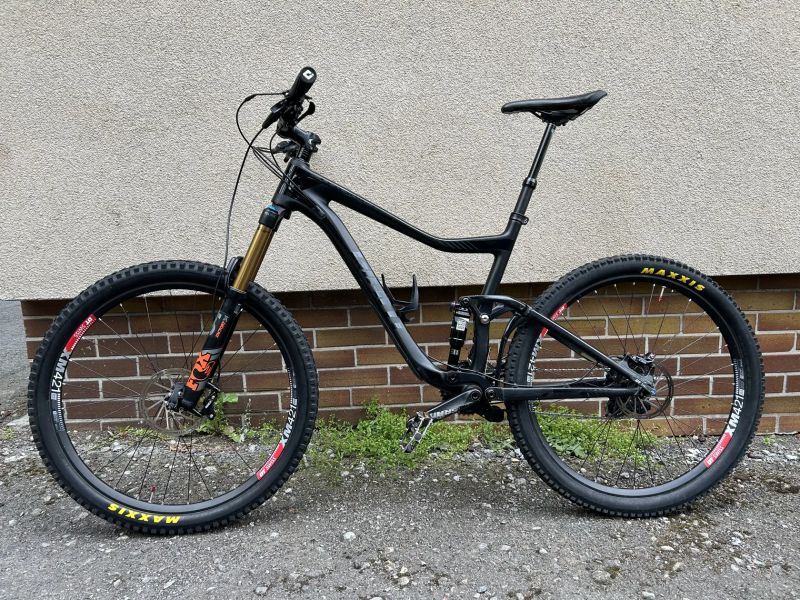 Giant Trance Advanced Raw Carbon Fox Factory