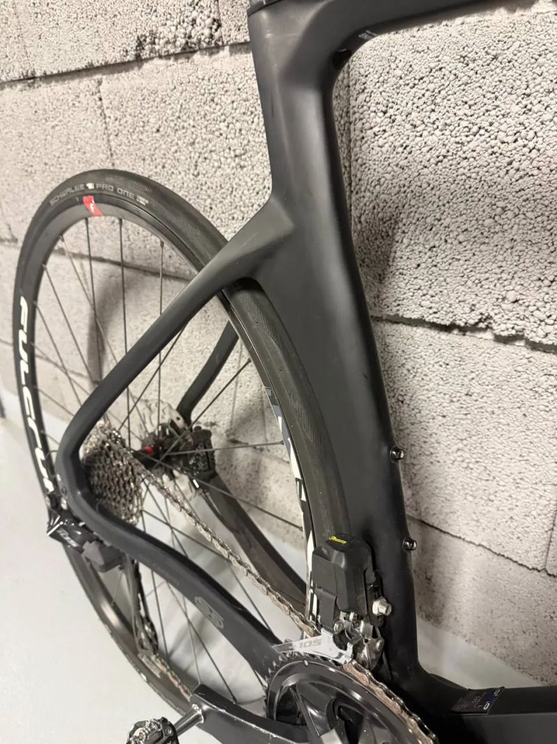 Orro Venturi Shimano 105 Di2. Vel L, pro postavu 175-185 cm