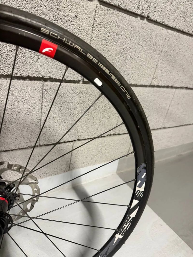 Orro Venturi Shimano 105 Di2. Vel L, pro postavu 175-185 cm