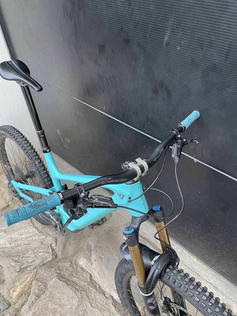 YT Industries Capra CORE 4