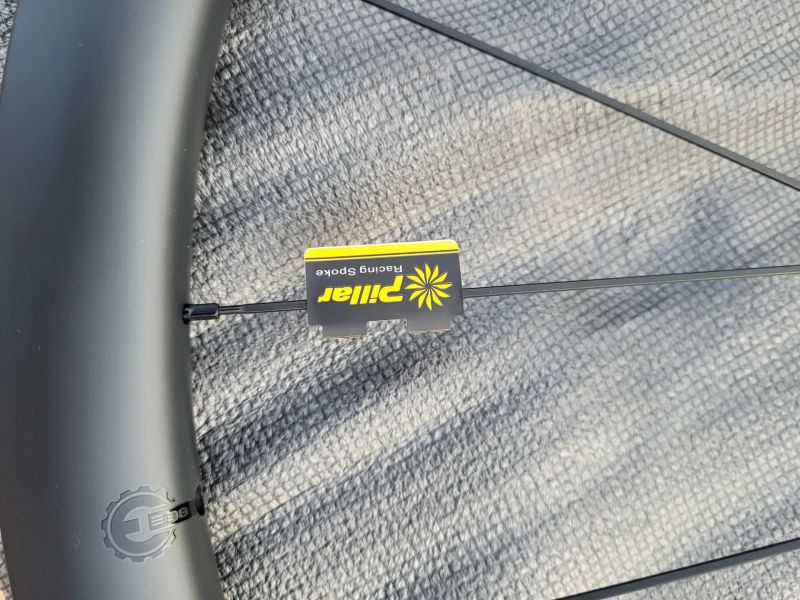 Karbonová silniční kola ELITEWHEELS ENT 2.0 Disc 38mm, ořech XDR, nová