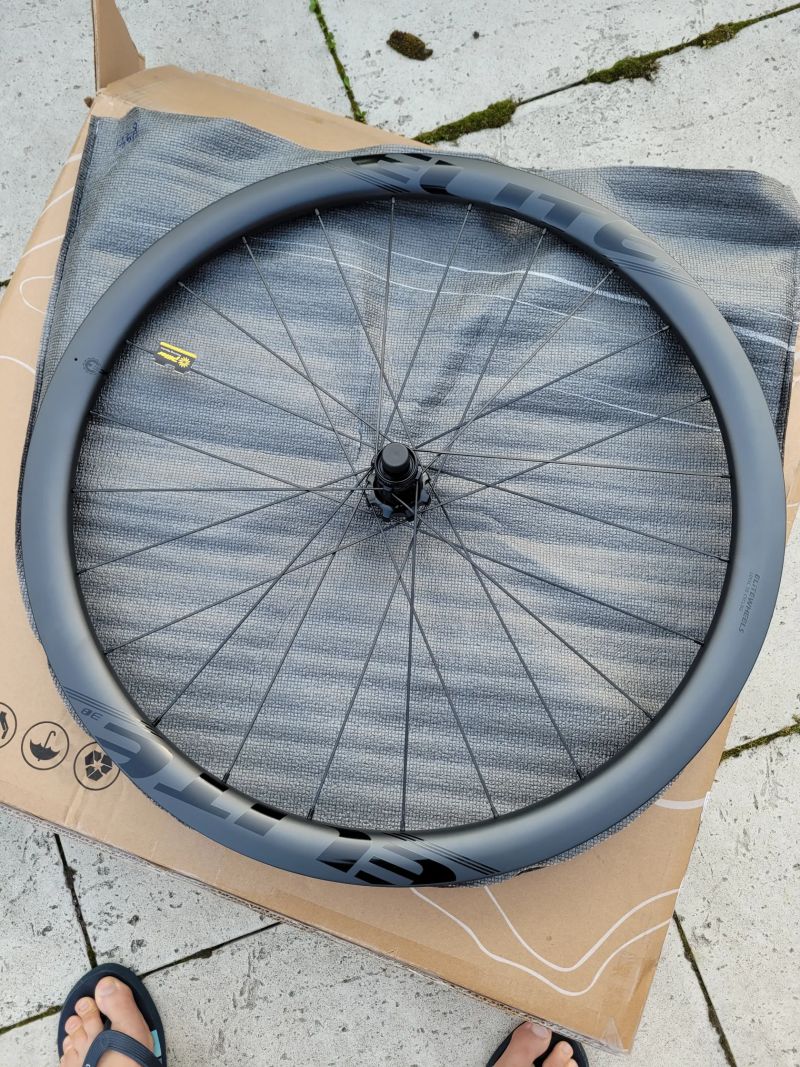 Karbonová silniční kola ELITEWHEELS ENT 2.0 Disc 38mm, ořech XDR, nová