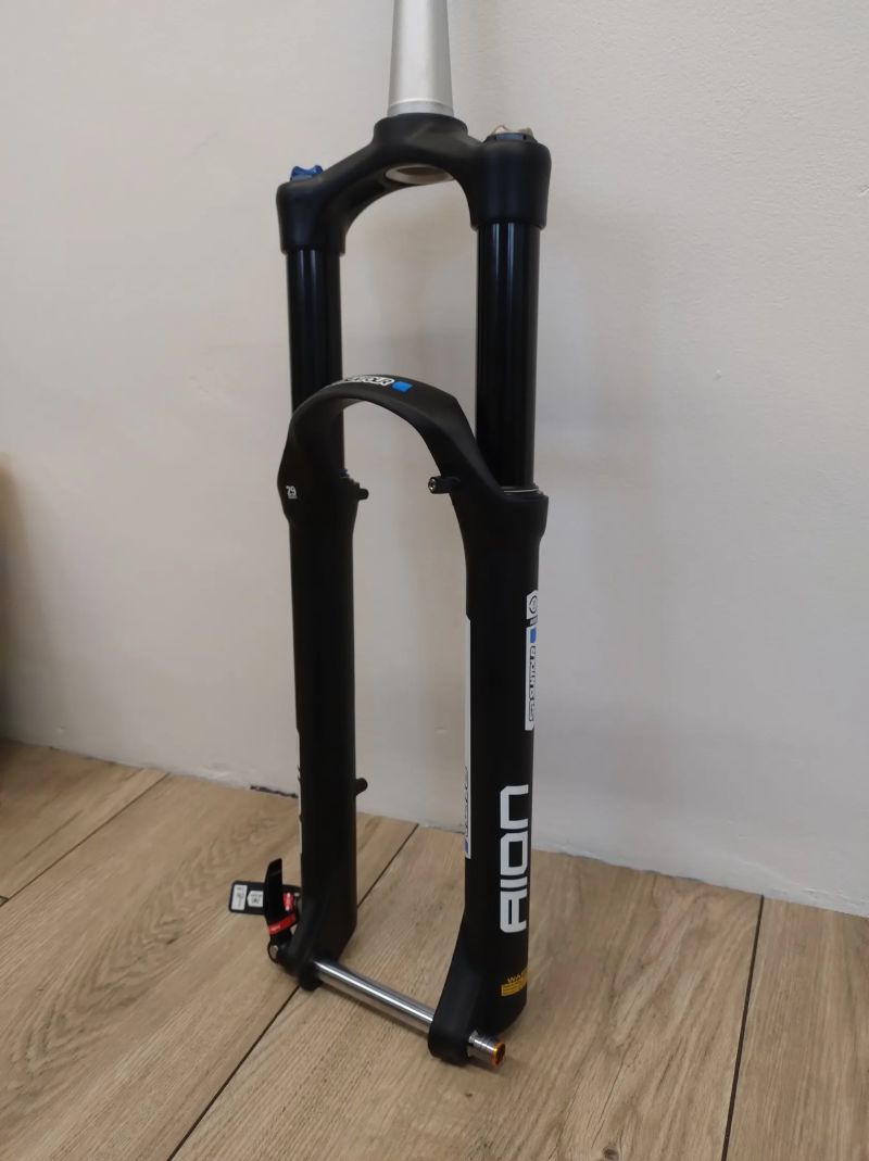 Nová SR Suntour Aion 35 130mm Boost