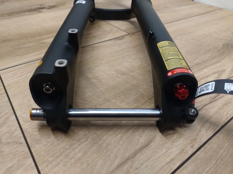 Nová SR Suntour Aion 35 130mm Boost