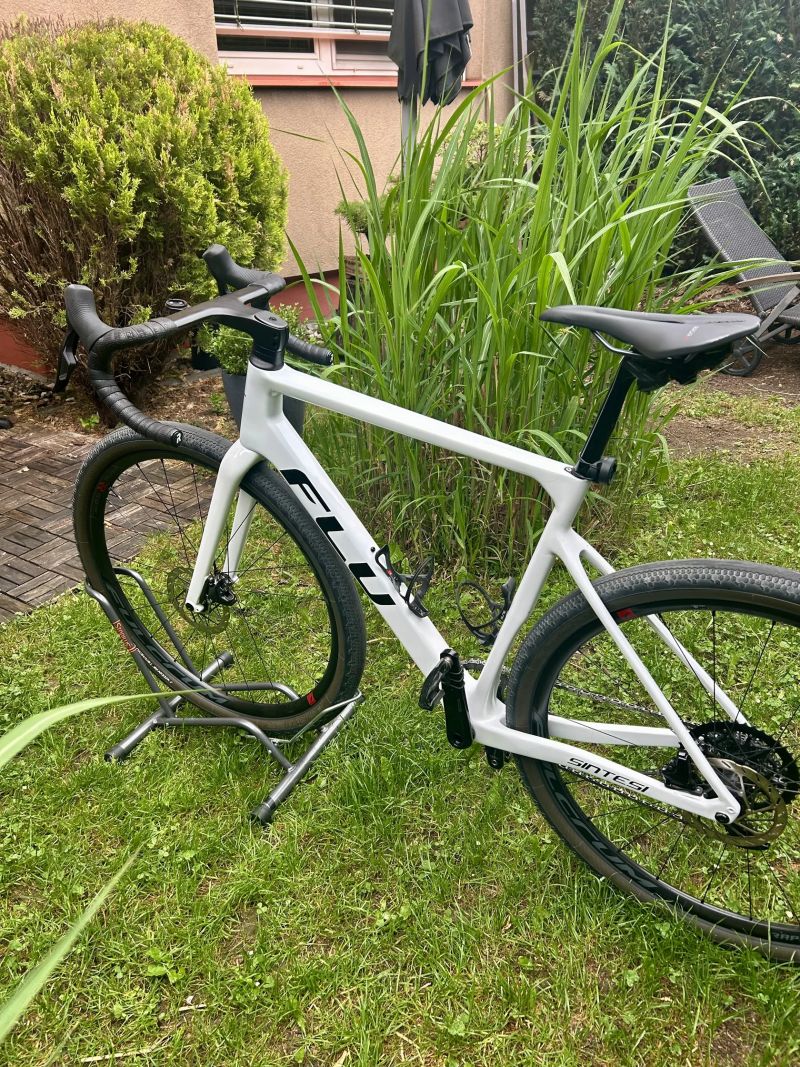 Sintesi Gravel FLU GR rival axs