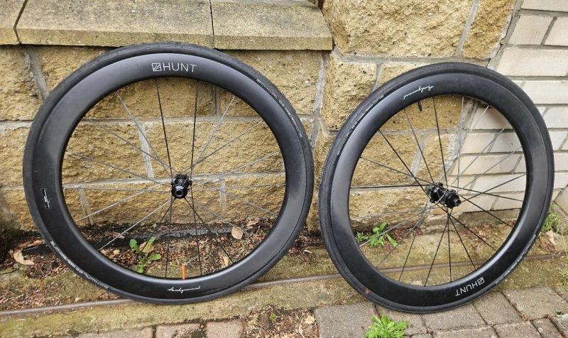 Hunt Aerodynamicist 54 mm karbon dráty ořech XDr