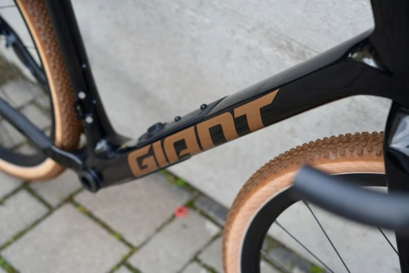 Rám+kola Giant - Revolt Advanced