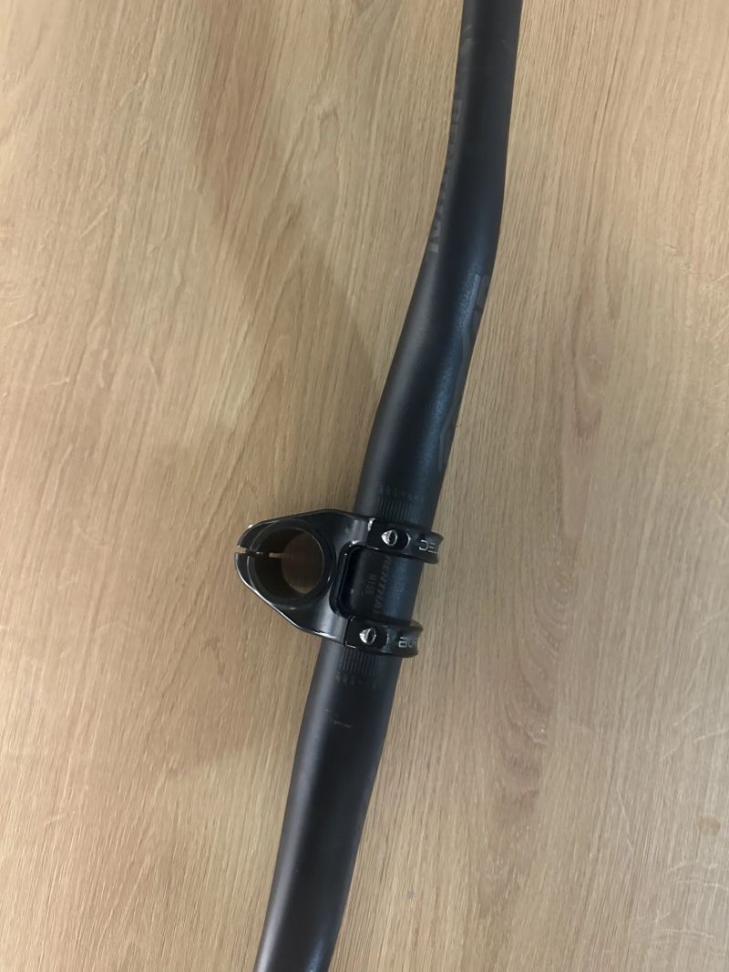 Renthal Fatbar V3 + burgtec je enduro mk3