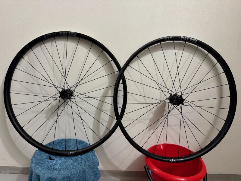 SunRinglé SR329 TRAIL Expert 29" Sram xD a Shimano MicroSpline