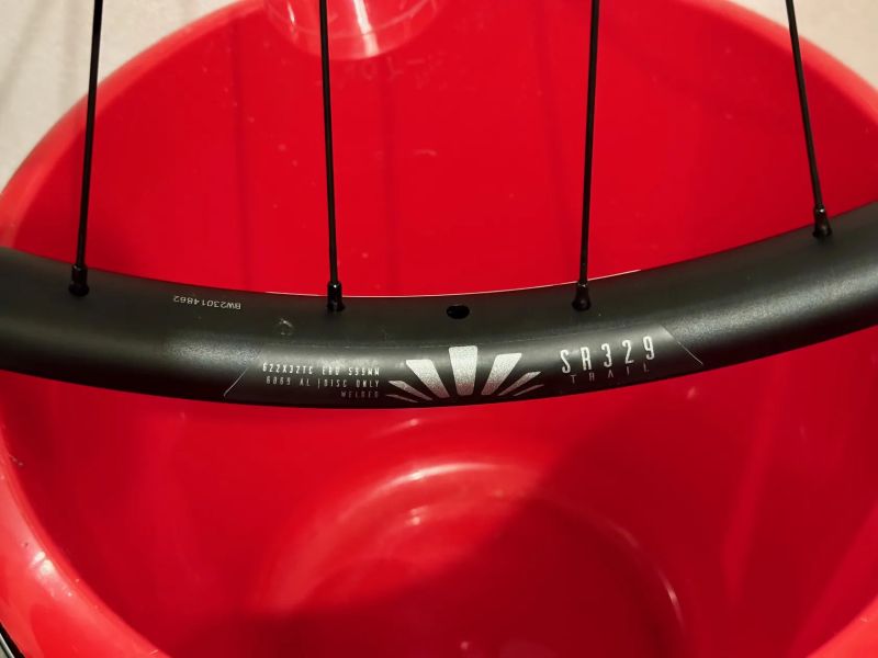 SunRinglé SR329 TRAIL Expert 29" Sram xD a Shimano MicroSpline