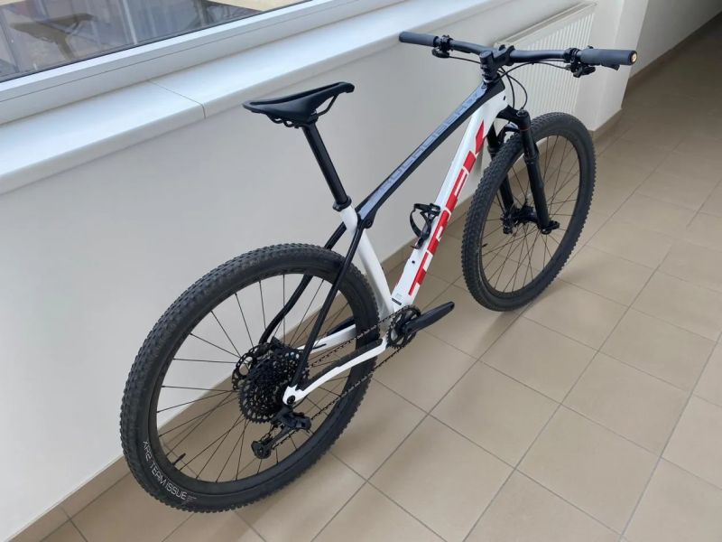 Trek PROCALIBER 9.7 Carbon L-/RS Reba/Sram Eagle GX/Bontrager carbon kola/