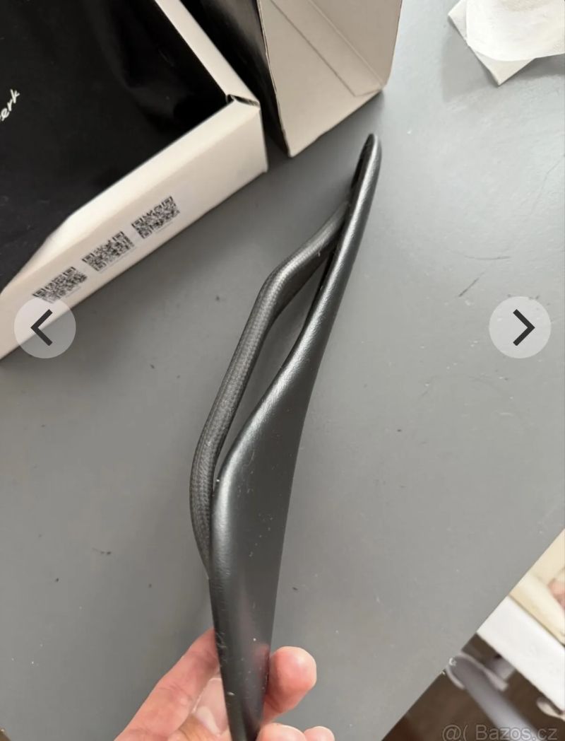 Karbonové sedlo Berk Lupina 132, včetně originálního balení