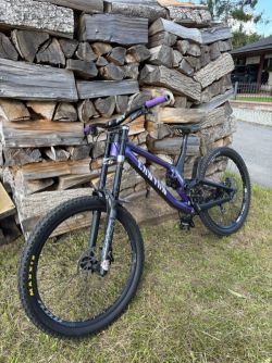 Canyon sender