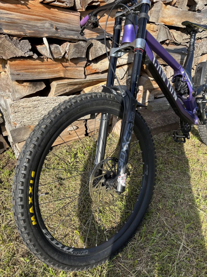 Canyon sender
