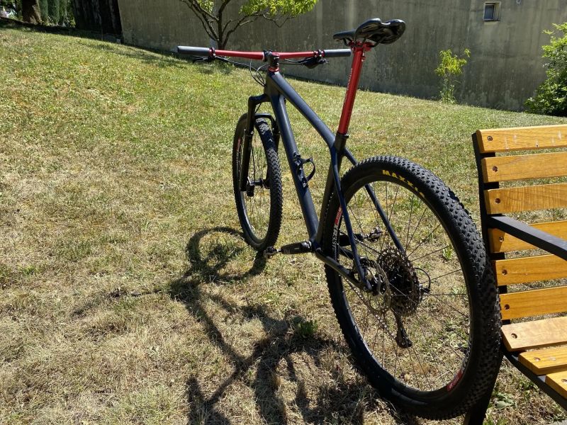 Rychlé kolo, Karbon rám, RockShox Reba, ~10 kg