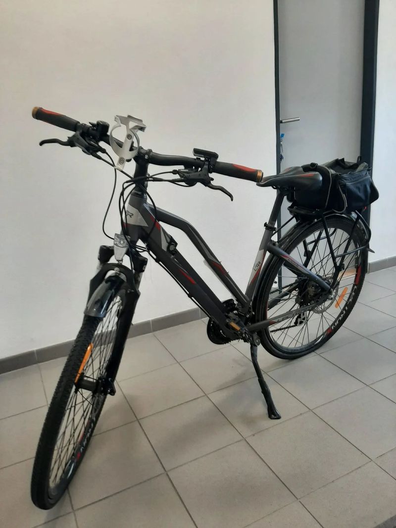 Prodám dámské elektrokolo