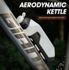 Aerodynamicky tvarovaná cyklistická láhev CYCLAMI s objemem 650 ml a vlastním kompatibilním košíkem