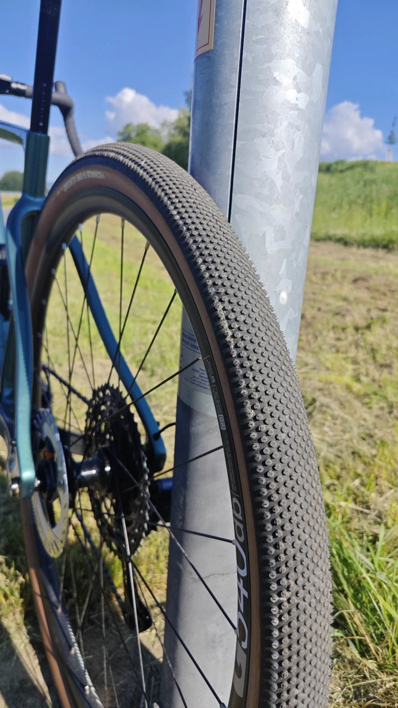 Gravel Kellys Soot X90