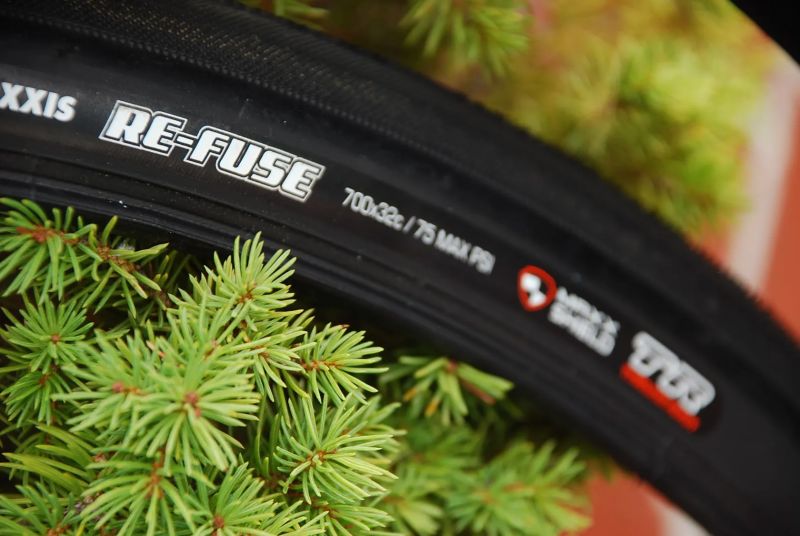 NOVÉ PLÁŠTĚ PRO ROAD/GRAVEL MAXXIS RE-FUSE 700x32 