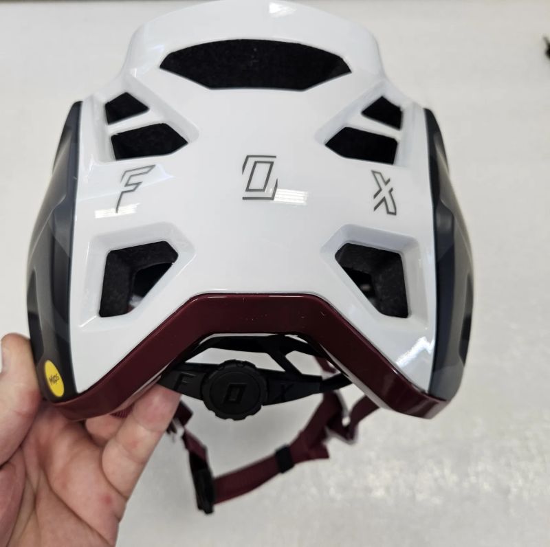 FOX Speedframe Pro Red – MTB přilba, vel. L, TOP stav
