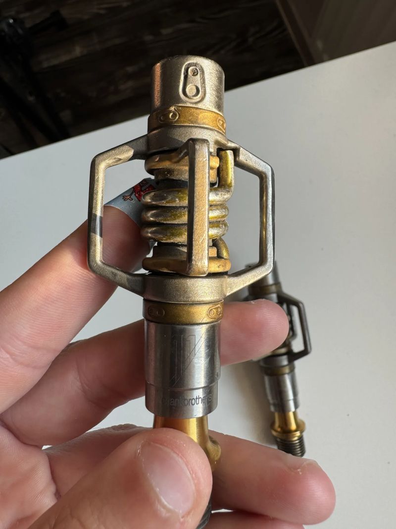 Ultra lehké titanové pedály Crankbrothers Eggbeater 11