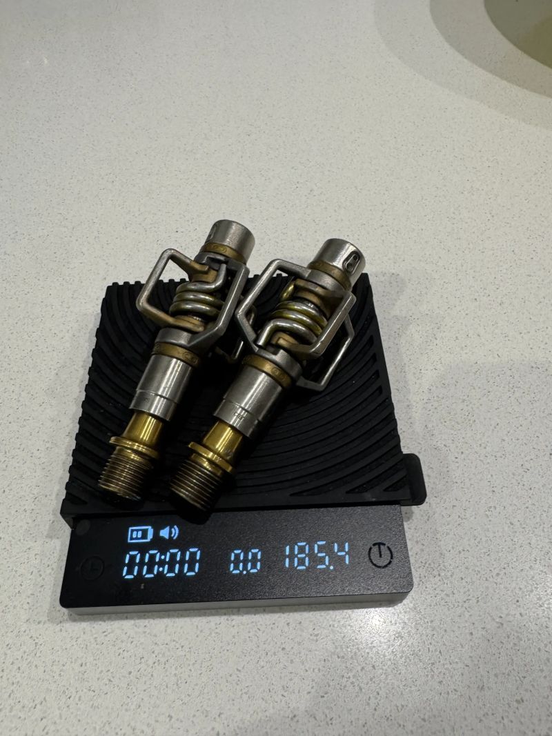 Ultra lehké titanové pedály Crankbrothers Eggbeater 11