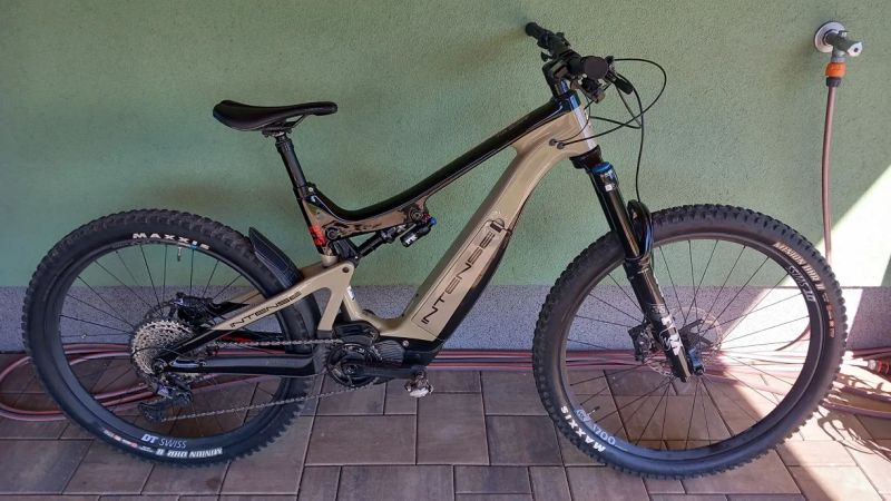Intense Tazer Carbon Pro, vel. L