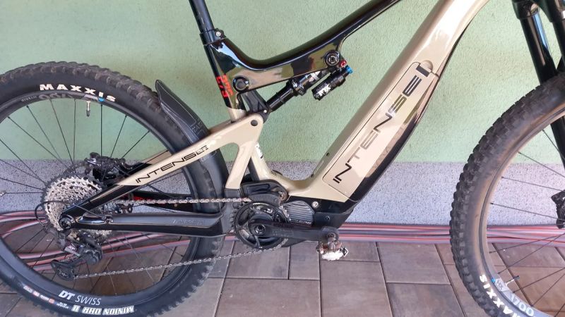 Intense Tazer Carbon Pro, vel. L
